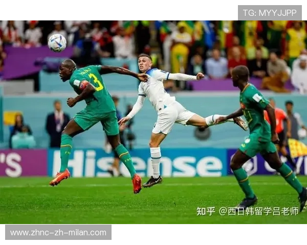 福登的助攻与得分双重威胁让对手疲于防守，福登踢什么位置